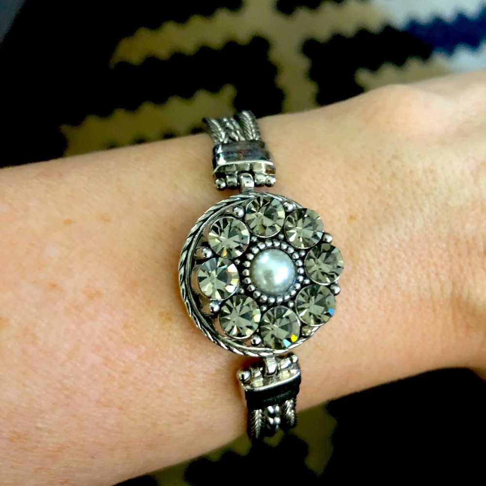 Gingersnaps bracelet and accessories.